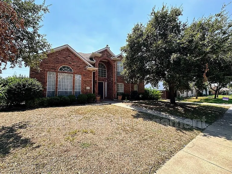 3200 Blenheim Ct — Photo 2