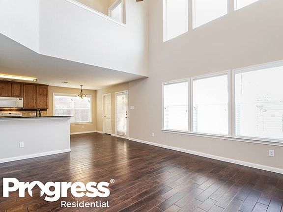 5th image of 8844 Stewart St