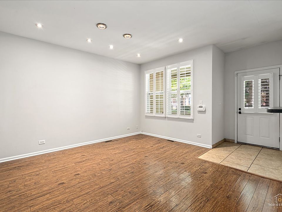 2nd image of 642 W Moreland Ave