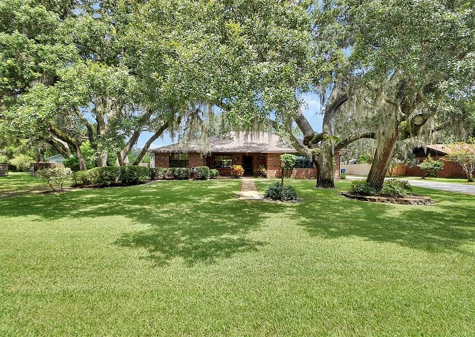 1st image of 21 POINSETTIA DRIVE
