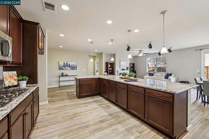 1st image of 421 W Gravino Dr #1