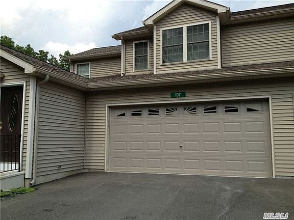 3rd image of 107 Holmgren Dr #107