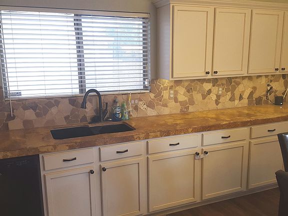 2nd image of 637 E Sako Pl