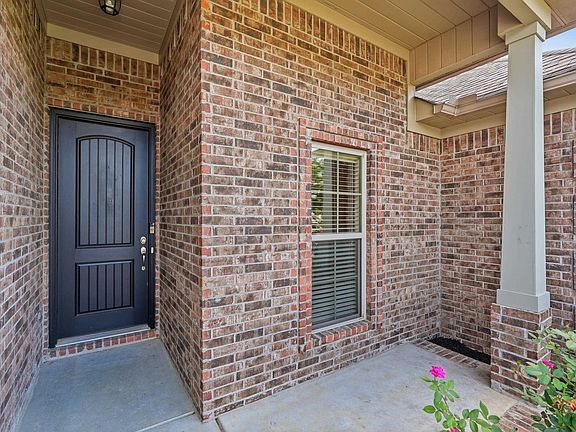 2nd image of 1760 Sylar Cir