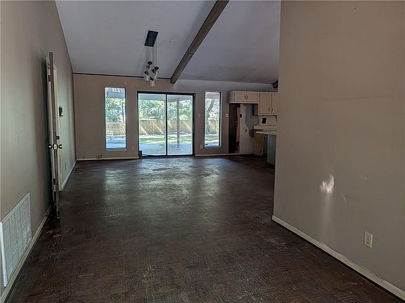 3rd image of 5415 Overlook Rd