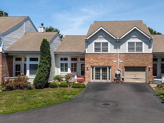 3rd image of 6010 Bridgepointe Dr
