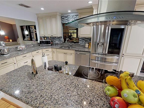 2nd image of 2811 Autumn Green Dr
