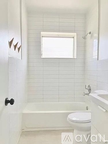 1st image of 8115 Hawthorne Ave APT 4