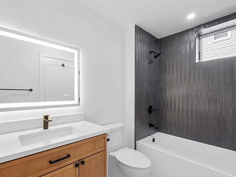 853 Pleasantview Ter #1 — Photo 13