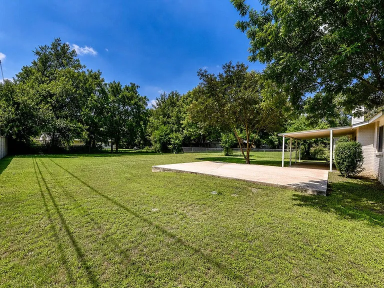 1105 Green Meadow Dr — Photo 19