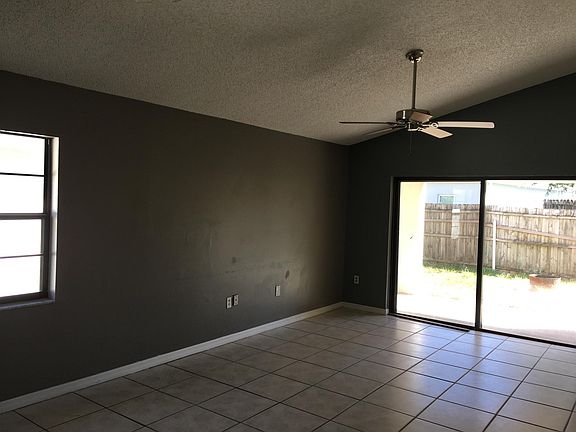4th image of 4333 Sandhurst Dr