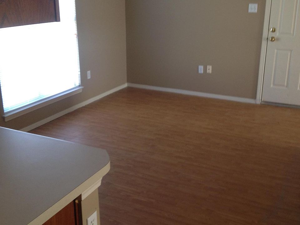 1st image of 10126 Oak Run Dr S