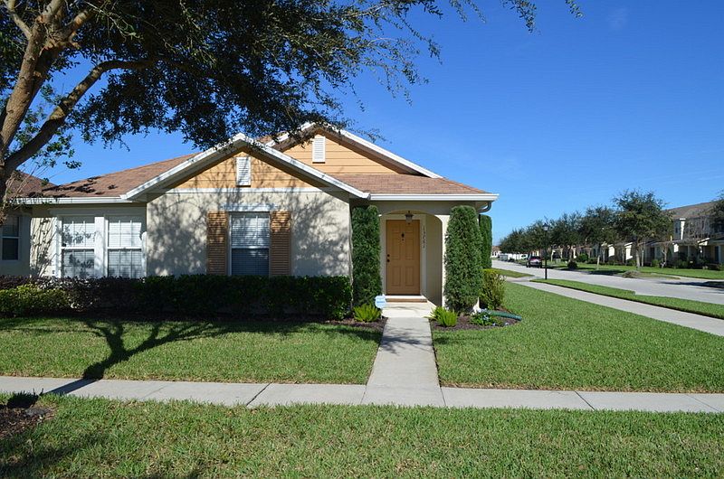 1st image of 13761 Phoenix Dr
