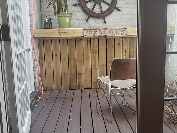 5th image of 3352 N Sheffield Ave #2