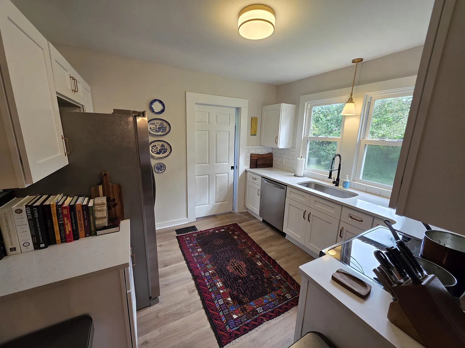 3 bed, 1240 sqft, $2,950 — Photo 4