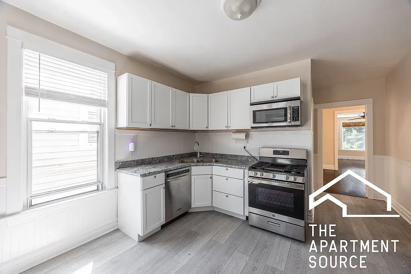 2 bed, 999 sqft, $2,900 — Photo 4