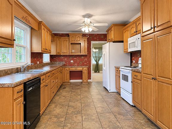 4th image of 406 1st St N