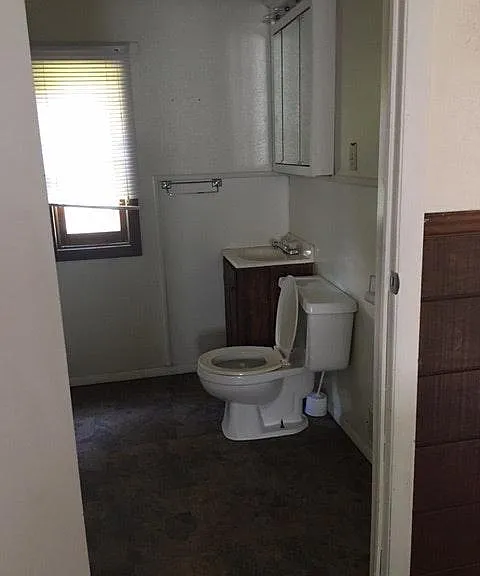 104 S Higgins Ave — Photo 5