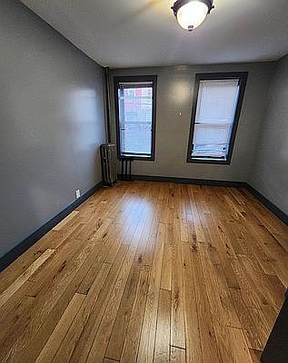 2nd image of 1425 Vyse Ave #1