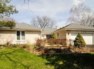 425 S Whitehall Dr, Palatine, IL 60067