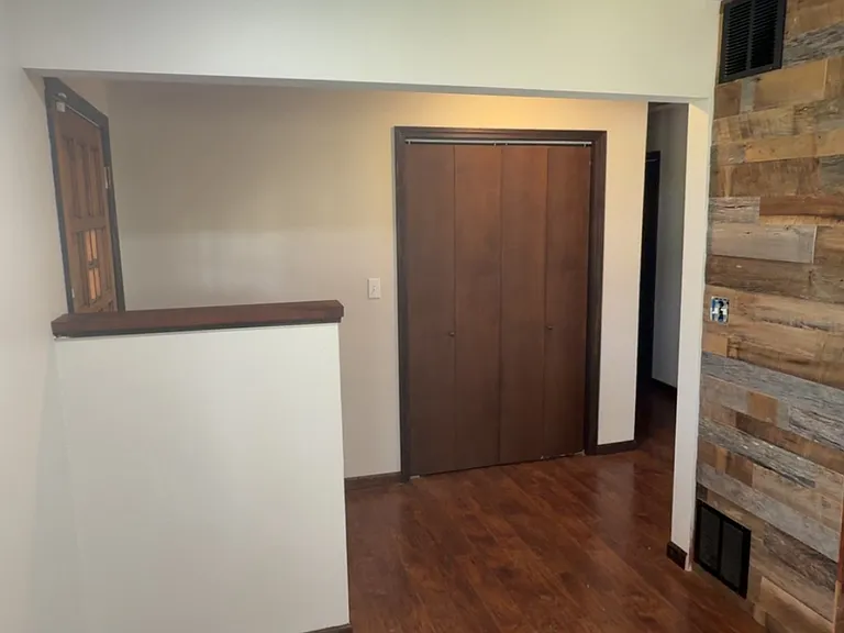 694 E Highway 400 — Photo 10