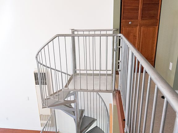 4th image of 701 Pennsylvania Ave APT 102
