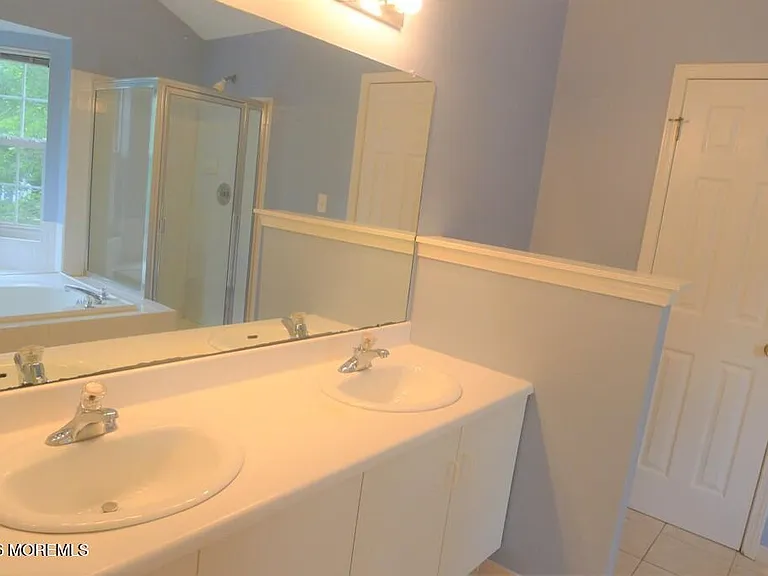 54 Durant Ave — Photo 8