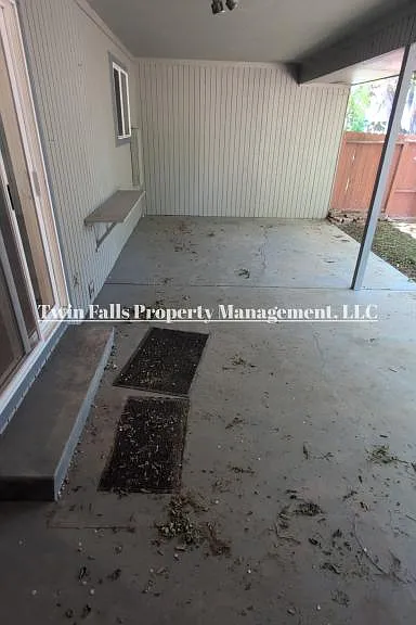 256 Crestview Dr — Photo 31
