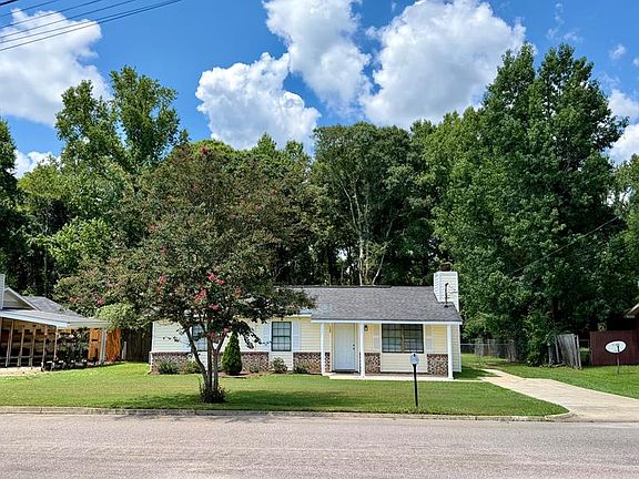 3rd image of 308 Landview Dr