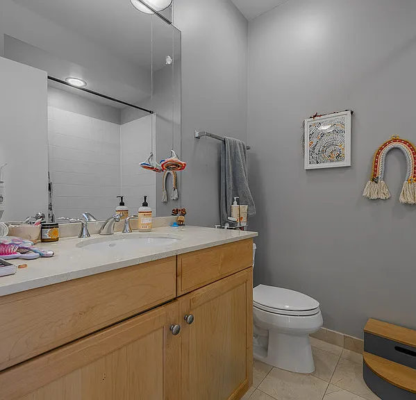 127 E 18th St #TOWNHOUSE — Photo 10
