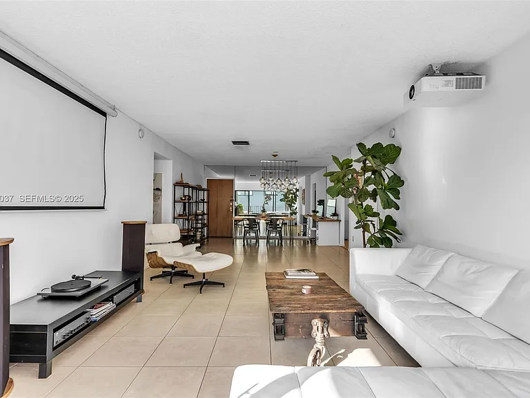 575 Crandon Blvd #504 — Photo 7