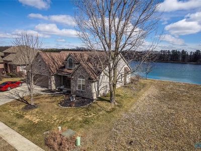 733 E Shoreline Dr, Holland, OH, 43528