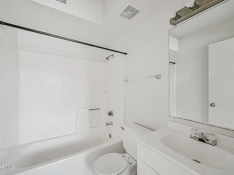 1560 W Sahuaro Dr #1 — Photo 13