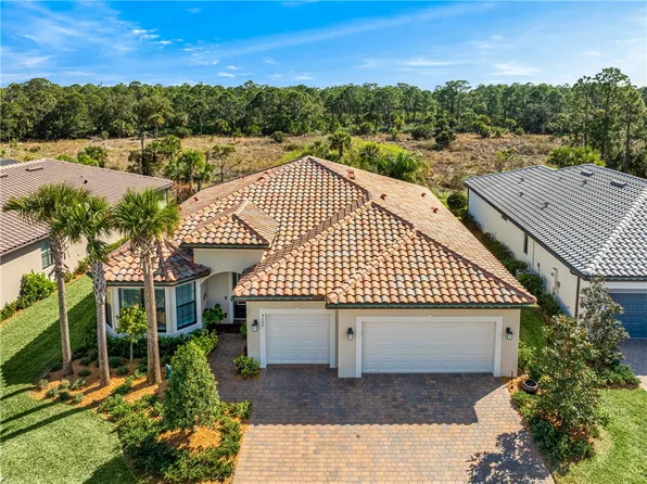 4203 Basket Oak Cir, Vero Beach, FL 32967