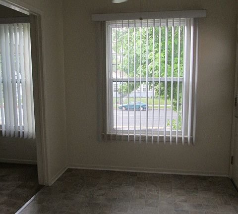 4th image of 1307 W Alameda Ave APT D