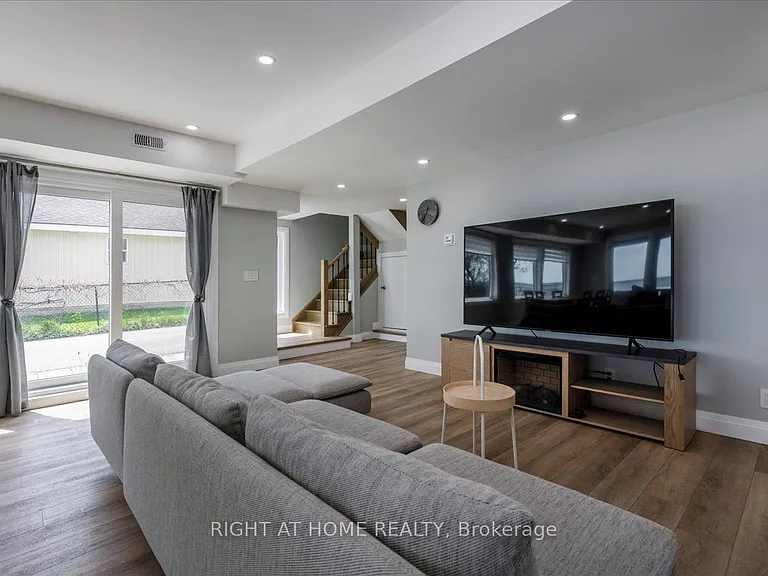 405 Limerick St — Photo 6