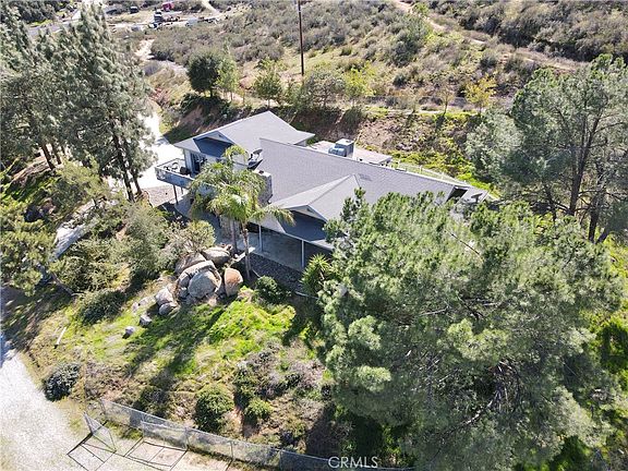 3rd image of 39100 Saddle Ridge Rd