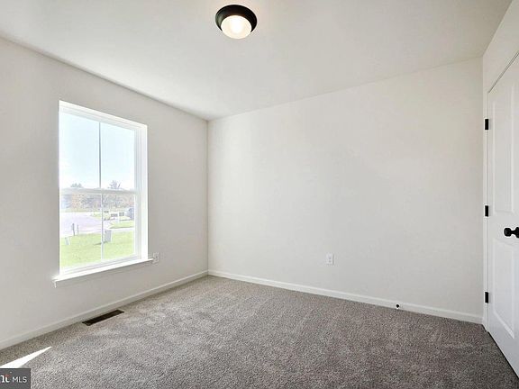 5th image of 28 Oak Ave Lot 25