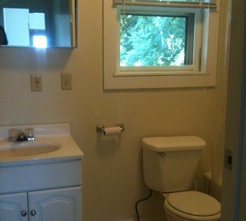 5th image of 192 North Ave APT 1