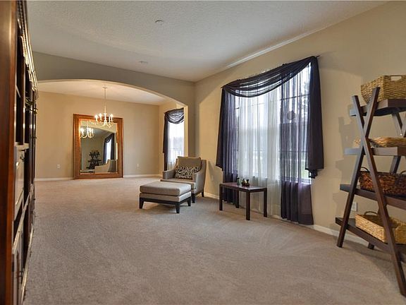 4th image of 1467 Summit Hill Dr