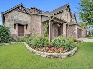 334 Western Sky Ln, Waxahachie, TX 75165