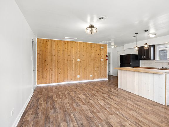 4th image of 220 W 155th St
