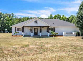 610 Oak Hill Rd, Honea Path, SC 29654