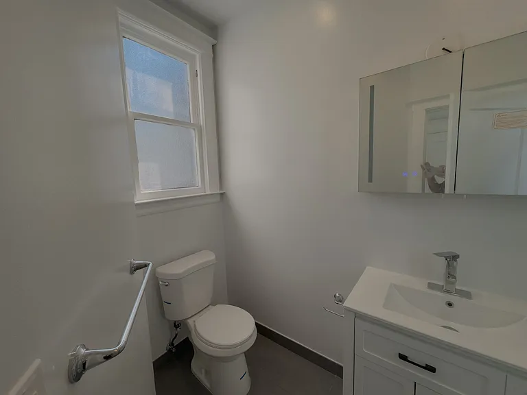 1511 Golden Gate Ave #4 — Photo 17