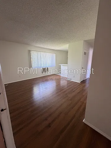 6920 Simpson Ave #6 Photo 1 6920 Simpson Ave #6 Photo 1
