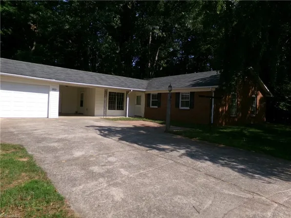 203 Turkey Hill Dr, King, NC 27021