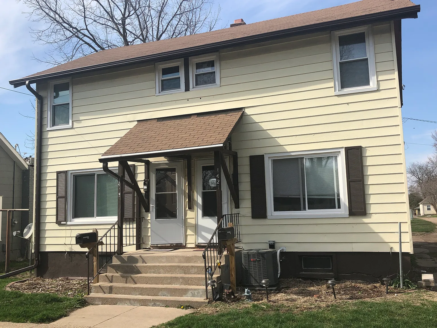 2 bed, 1325 sqft, $880 — Photo 2