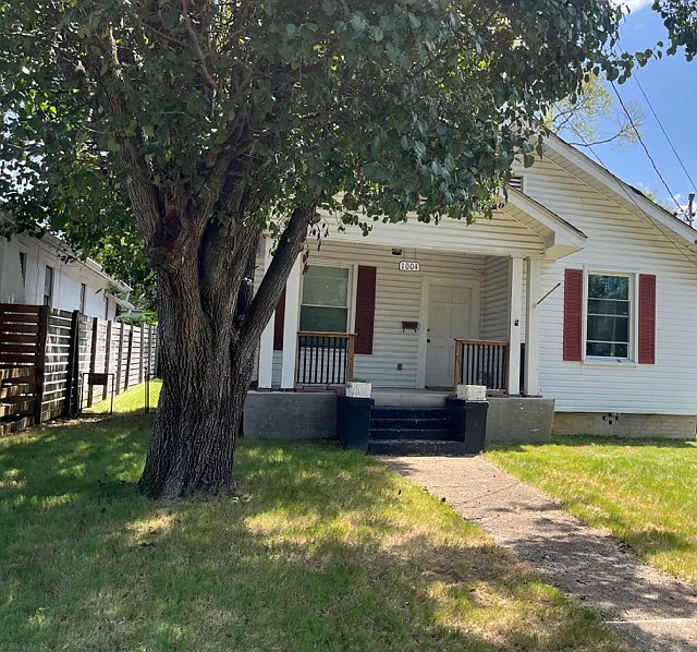 2 bed, 1200 sqft, $1,800 — Photo 3