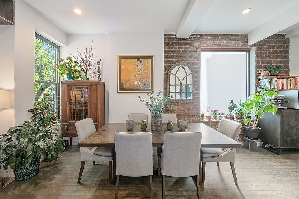 156 Pulaski St APT 1C, Brooklyn, NY - View 3