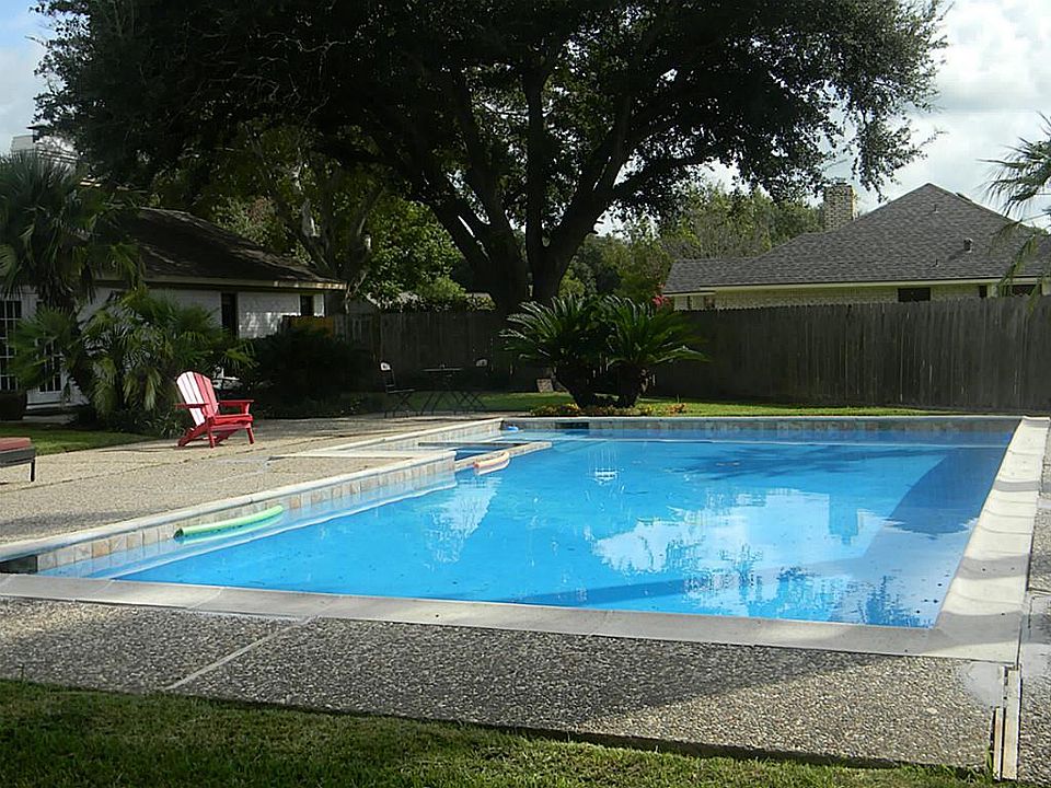 1st image of 2102 Tanglelane St